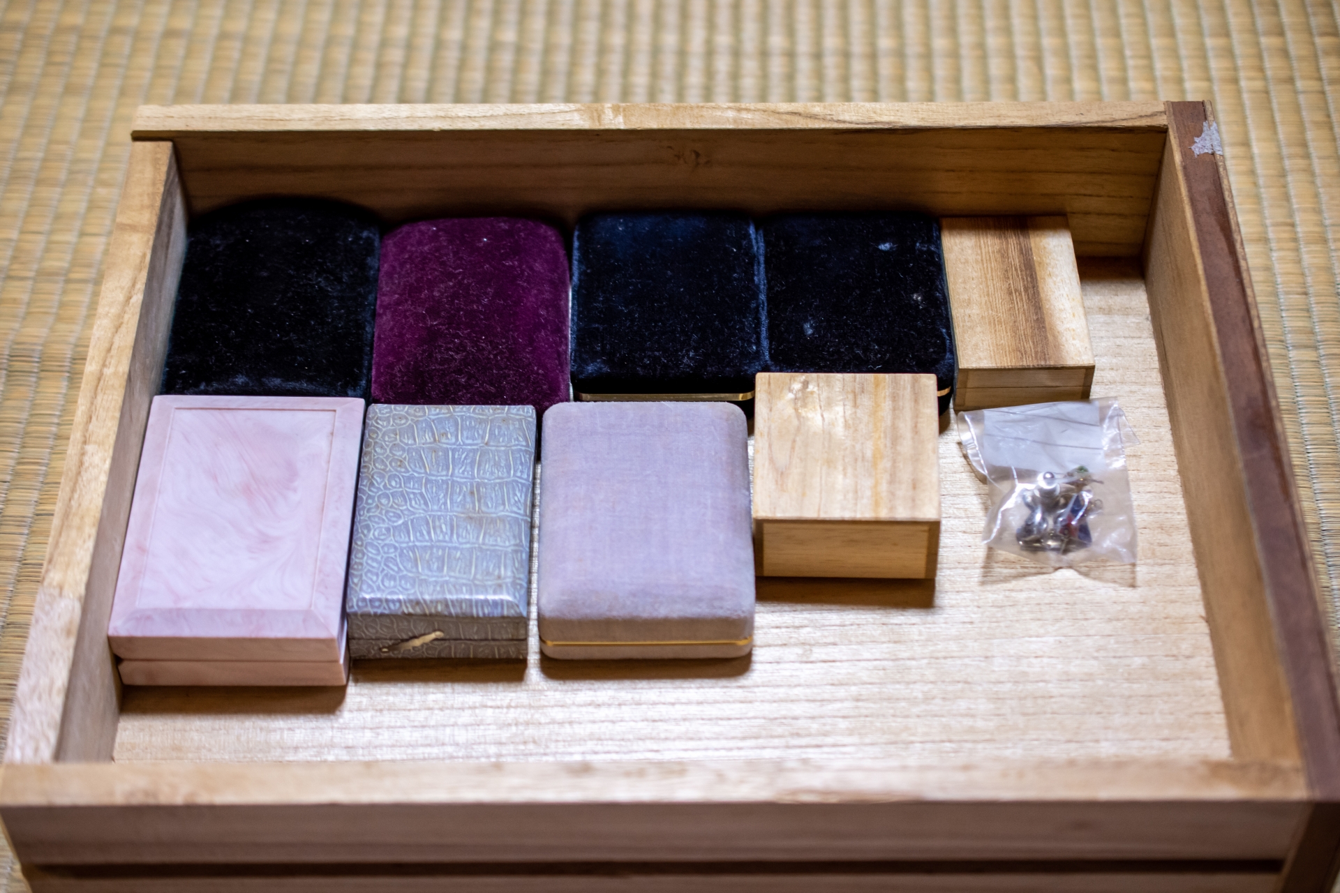 遺品整理の際の遺品の形見分け